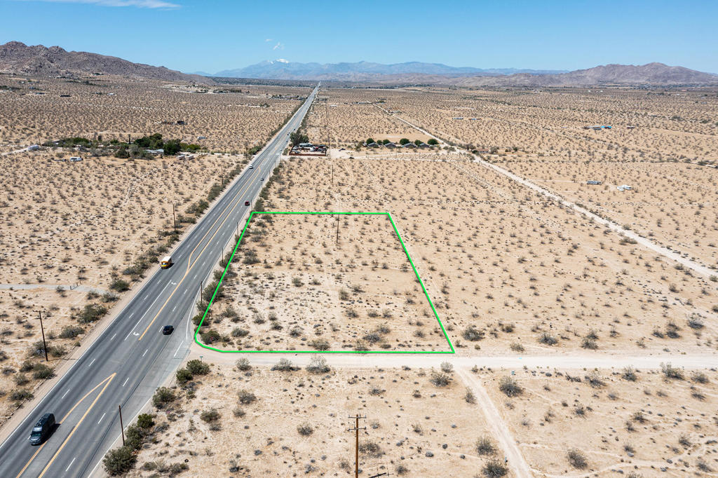 107 29 Palms Highway Property Photo 18