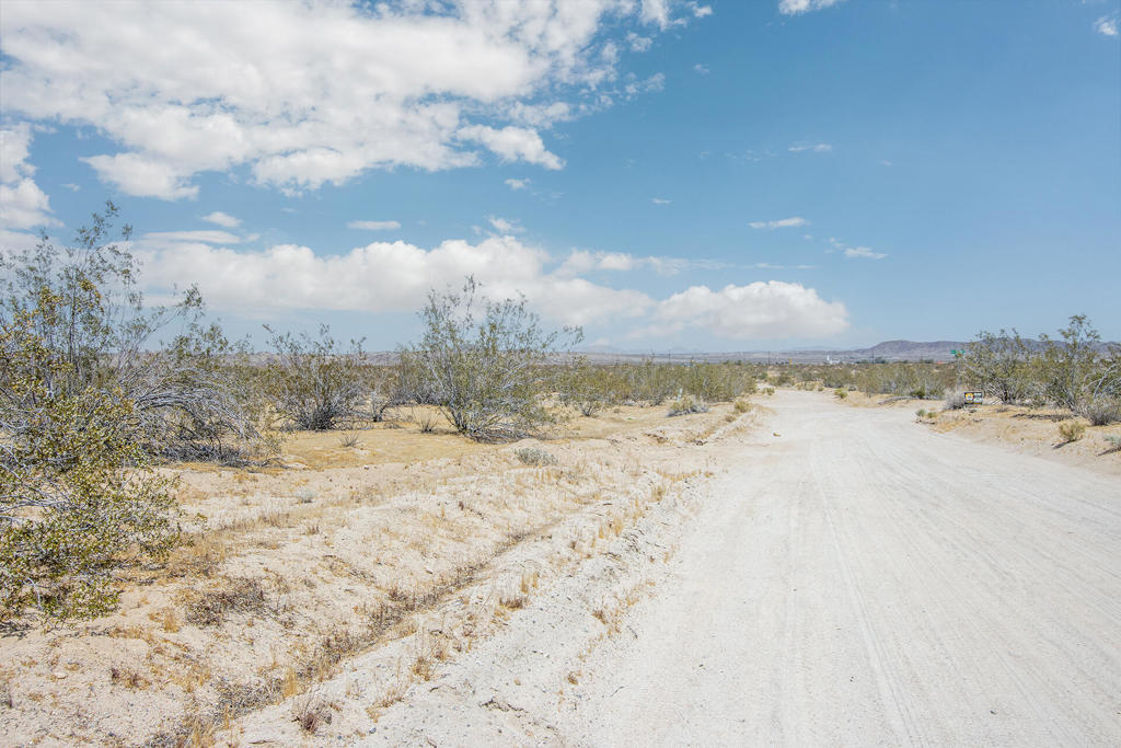 107 29 Palms Highway Property Photo 19