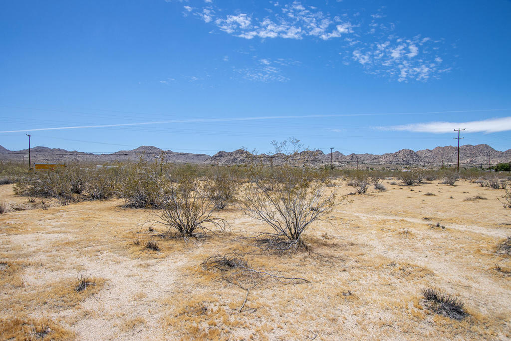 107 29 Palms Highway Property Photo 24