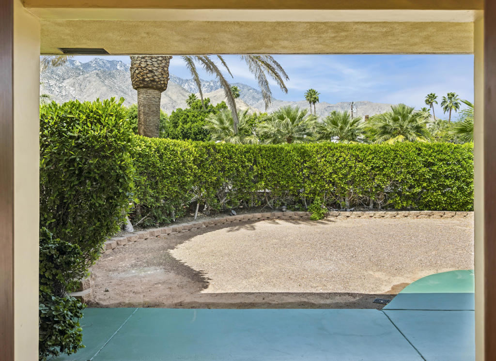 1444 N Rodeo Road Property Photo 3