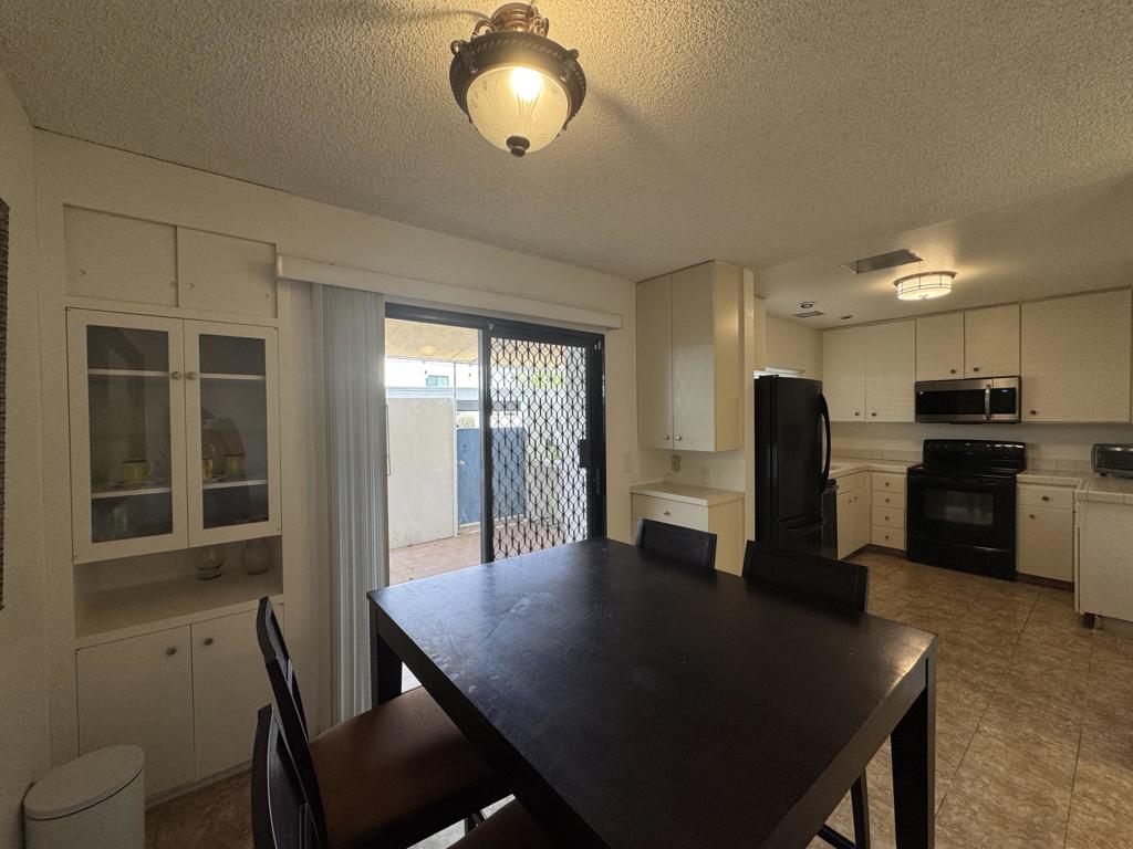 48728 Desert Flower Drive Property Photo 9