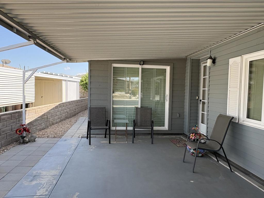 39049 Desert Greens Drive E Property Photo 3