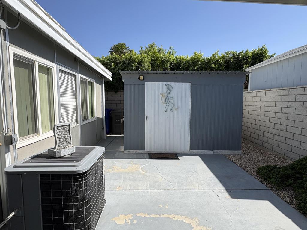 39049 Desert Greens Drive E Property Photo 24