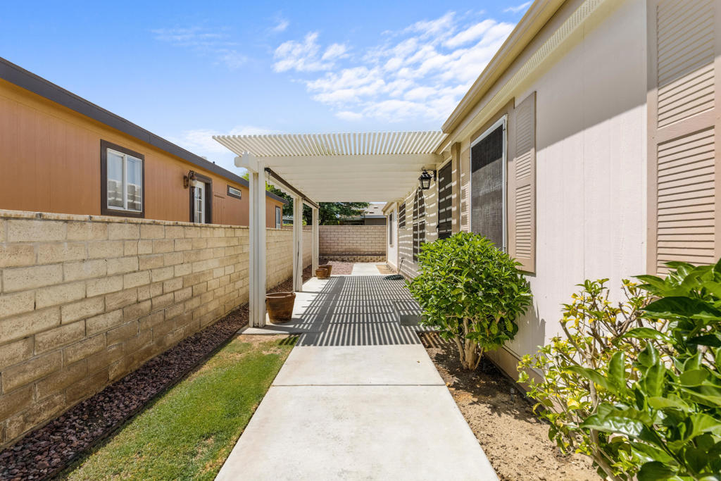 35461 Mexico Way Property Photo 3