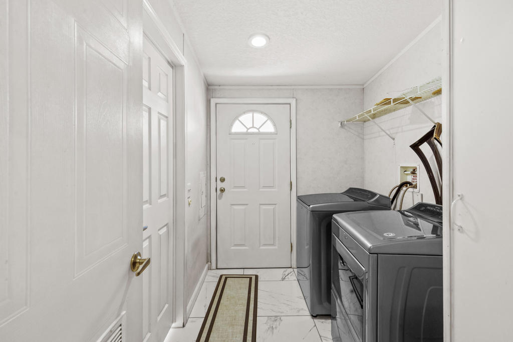 35461 Mexico Way Property Photo 24