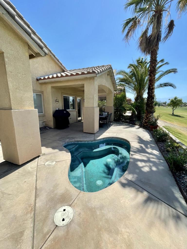 80372 Pebble Beach Drive Property Photo 3