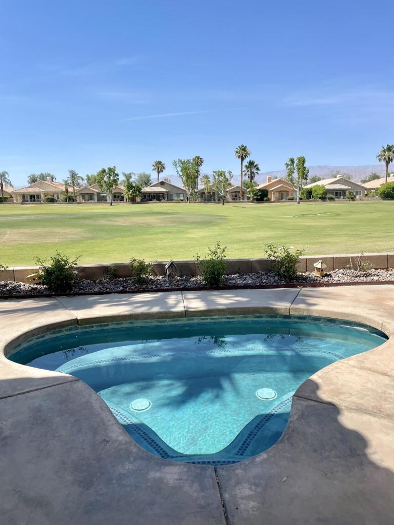 80372 Pebble Beach Drive Property Photo 4