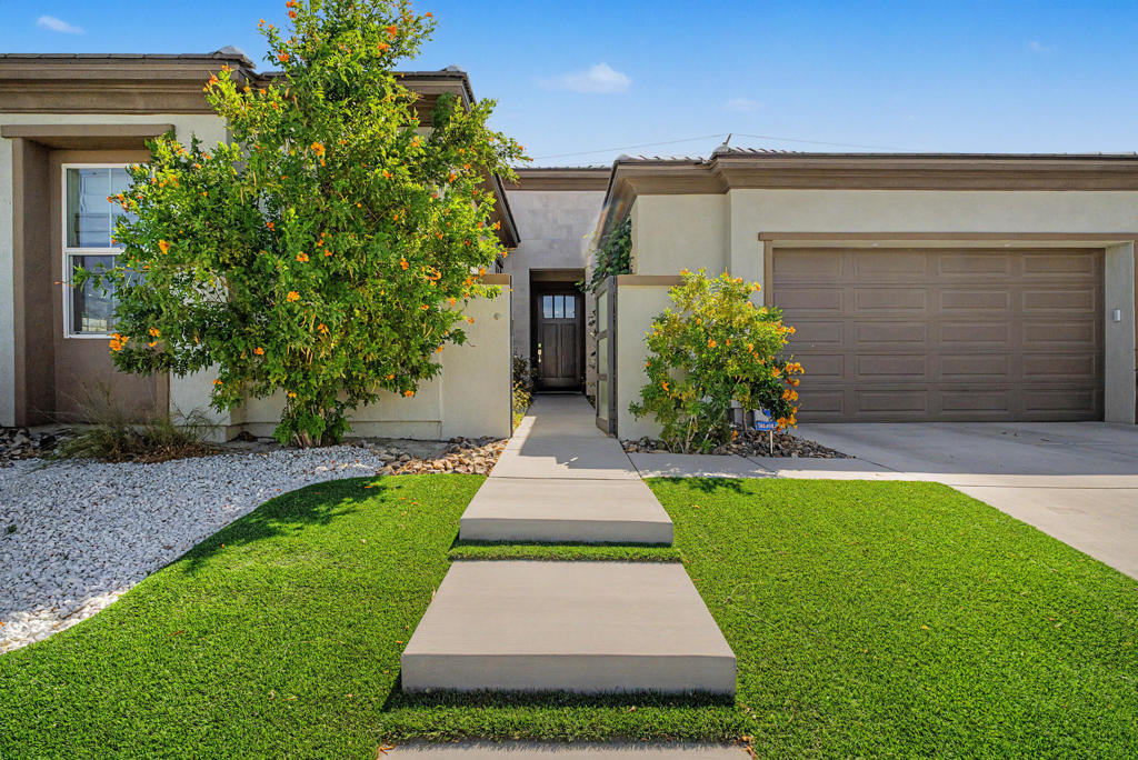 49794 Solstice Place Property Photo 3