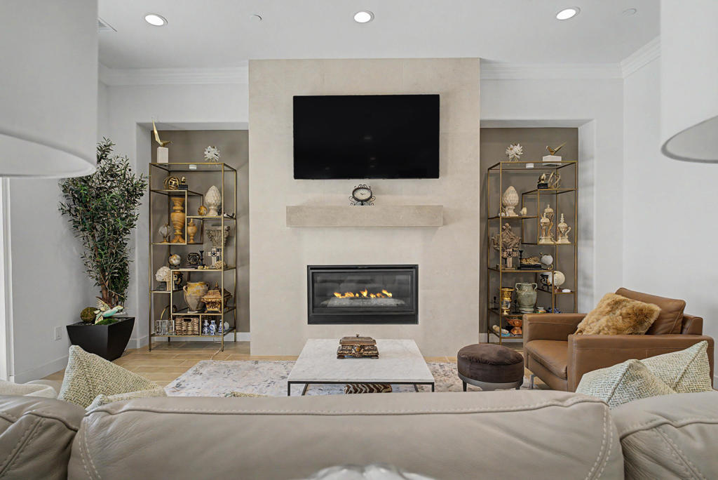 49794 Solstice Place Property Photo 5