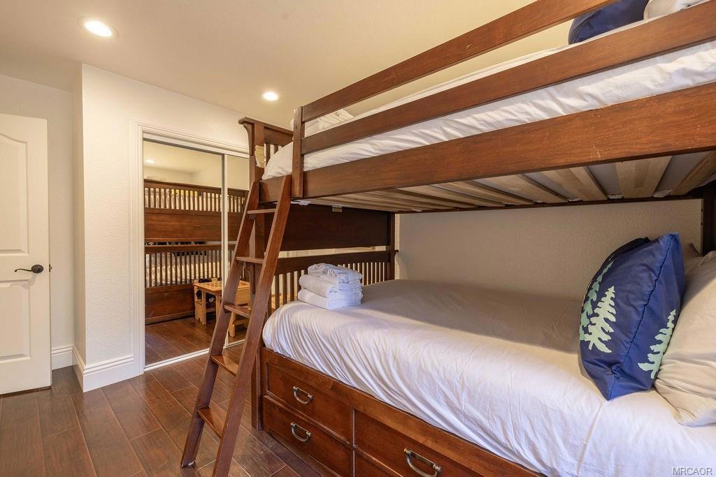 540 Killington Way Property Photo 32