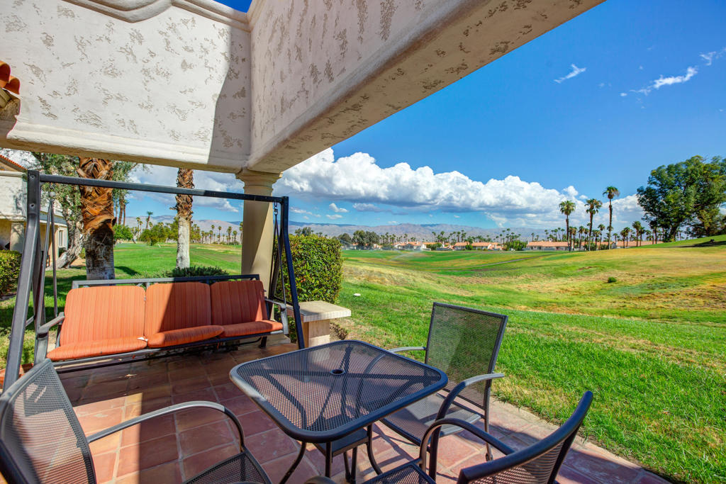 709 Vista Lago Circle N Property Photo 1