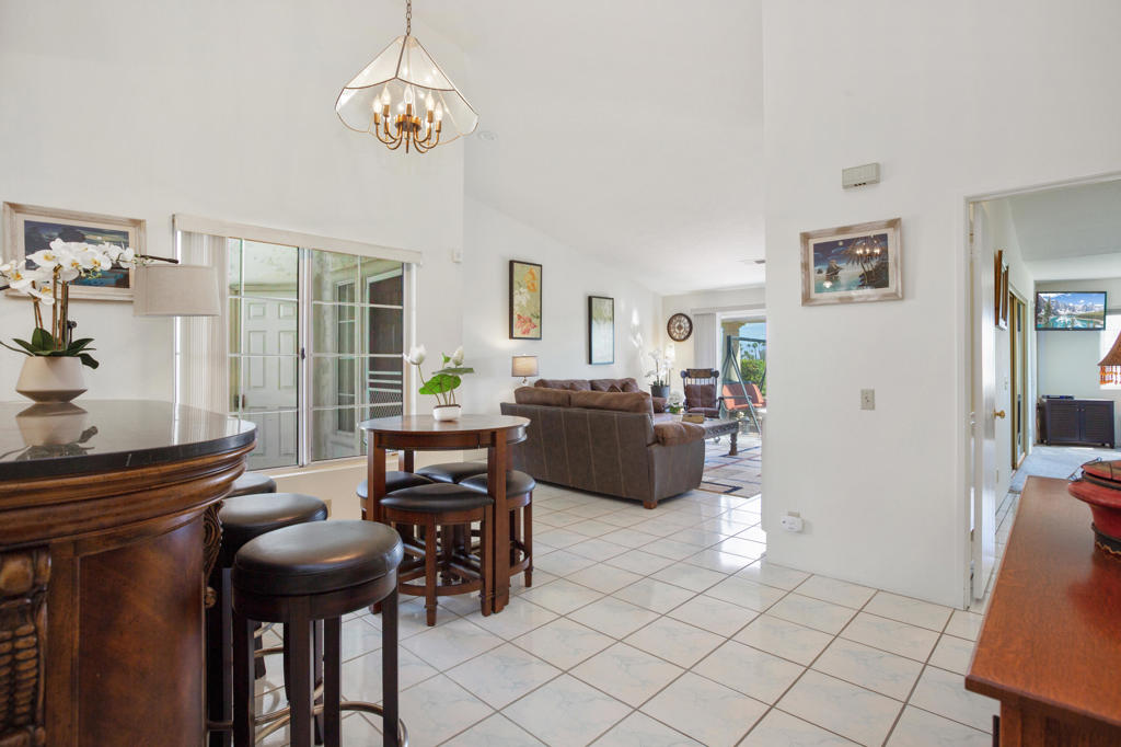 709 Vista Lago Circle N Property Photo 8