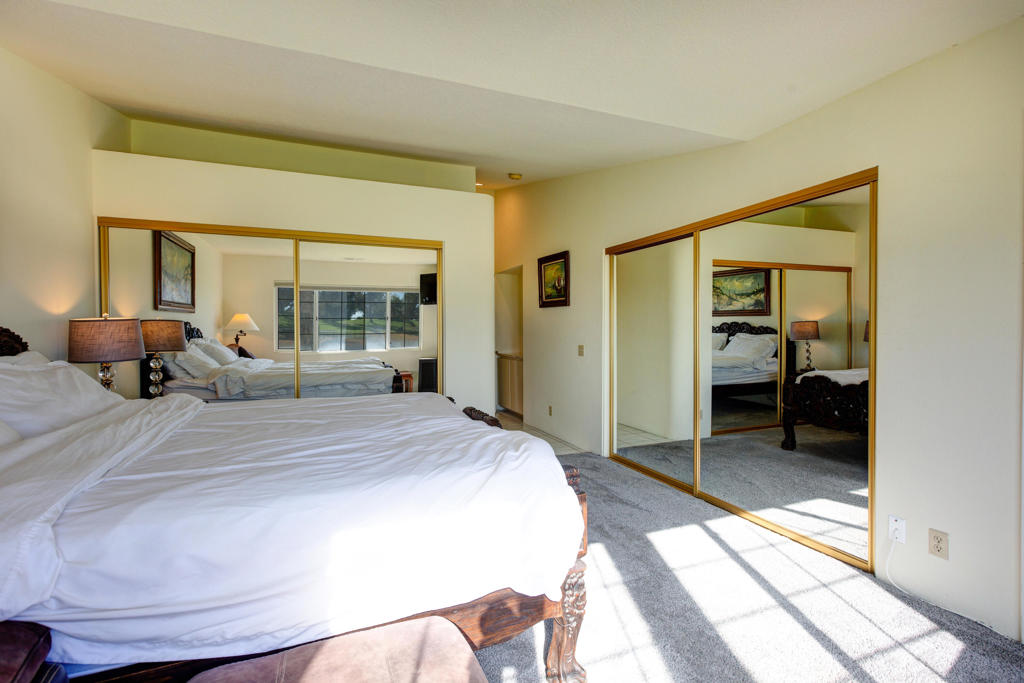 709 Vista Lago Circle N Property Photo 13
