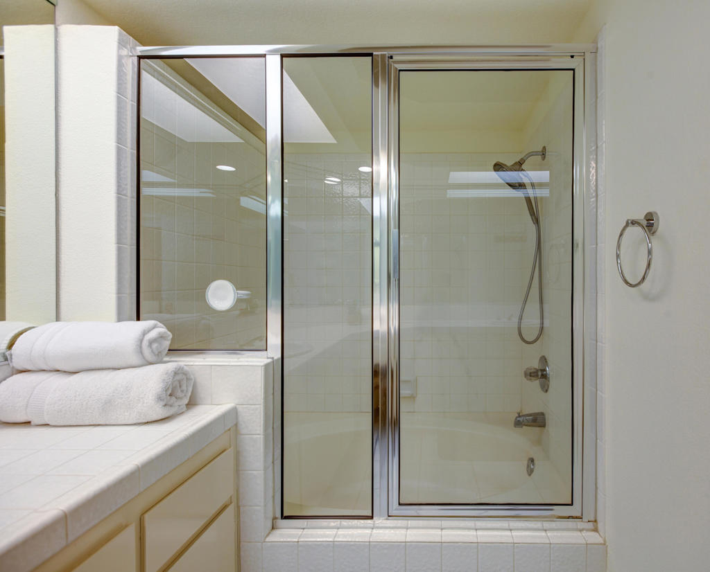 709 Vista Lago Circle N Property Photo 15
