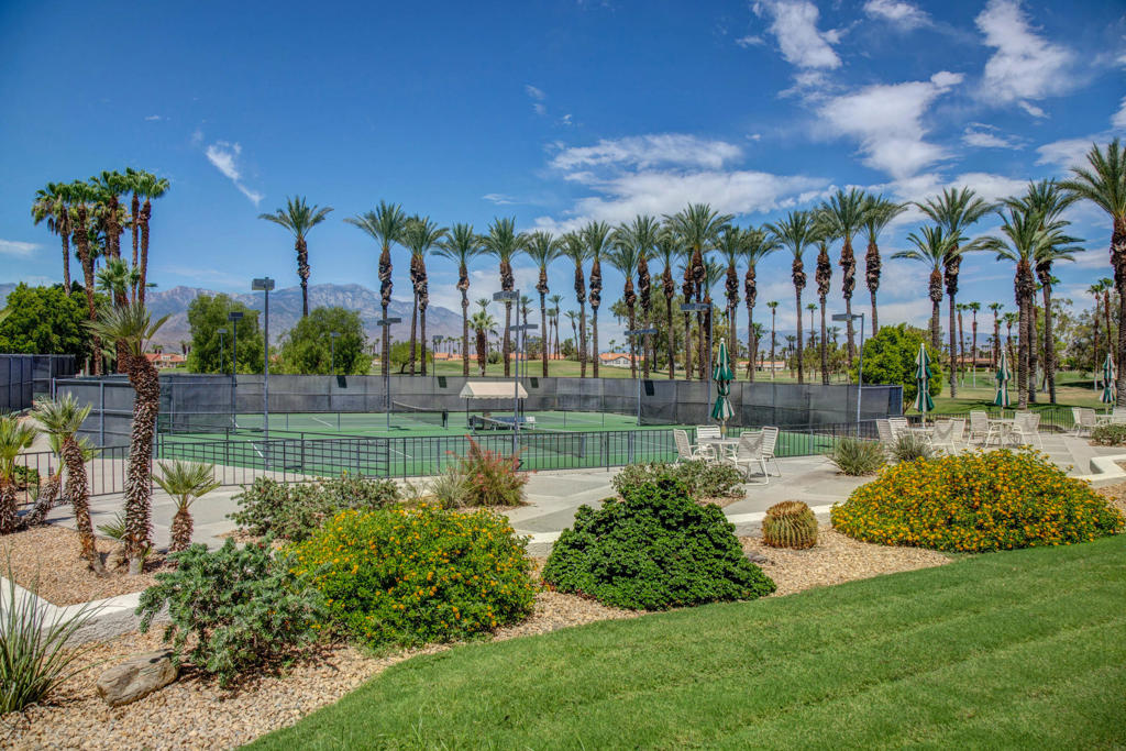 709 Vista Lago Circle N Property Photo 41