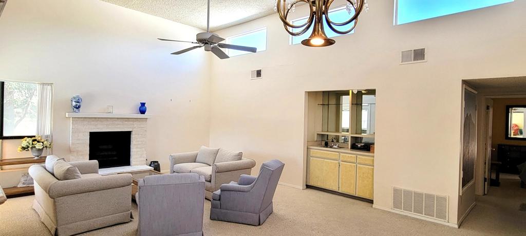 2625 N Cypress Road Property Photo 8
