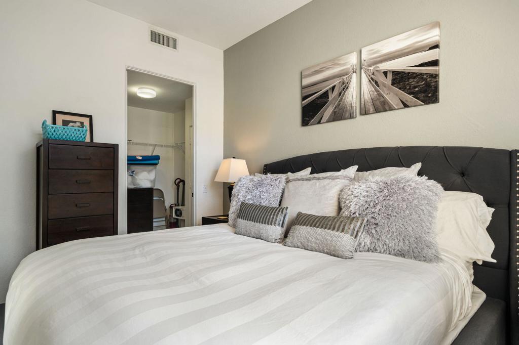 50630 Santa Rosa Plaza 8 Property Photo 16