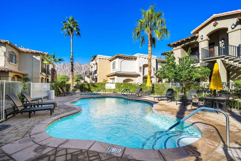 50630 Santa Rosa Plaza 8 Property Photo 21