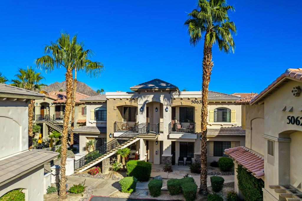50630 Santa Rosa Plaza 8 Property Photo 26