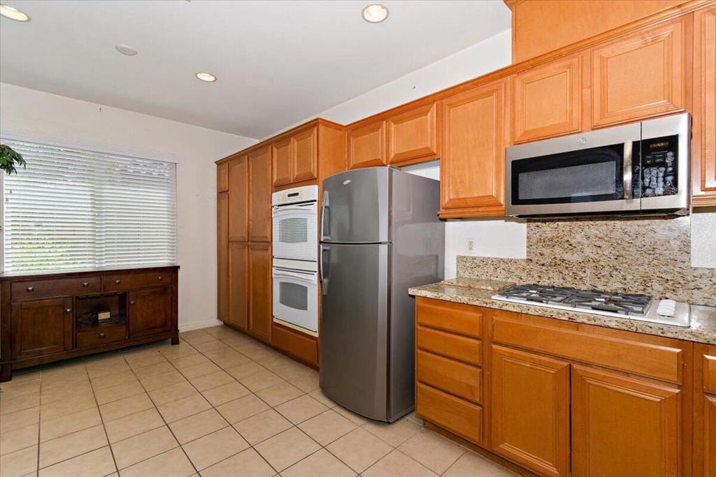49528 Pacino Street Property Photo 10