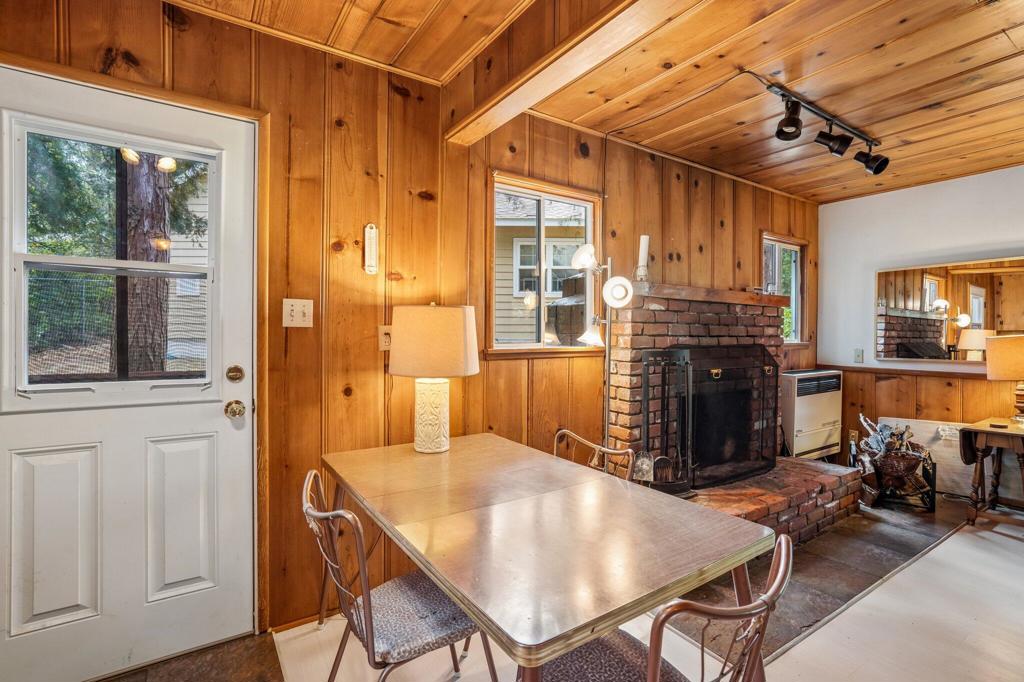 54506 Marian View Drive Property Photo 6