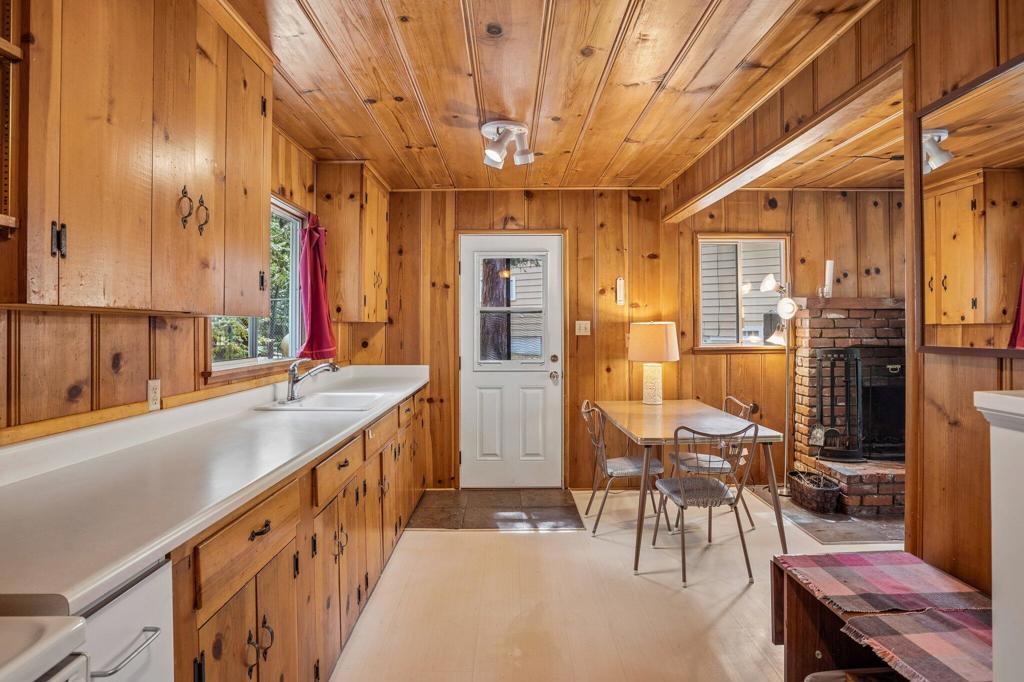 54506 Marian View Drive Property Photo 7