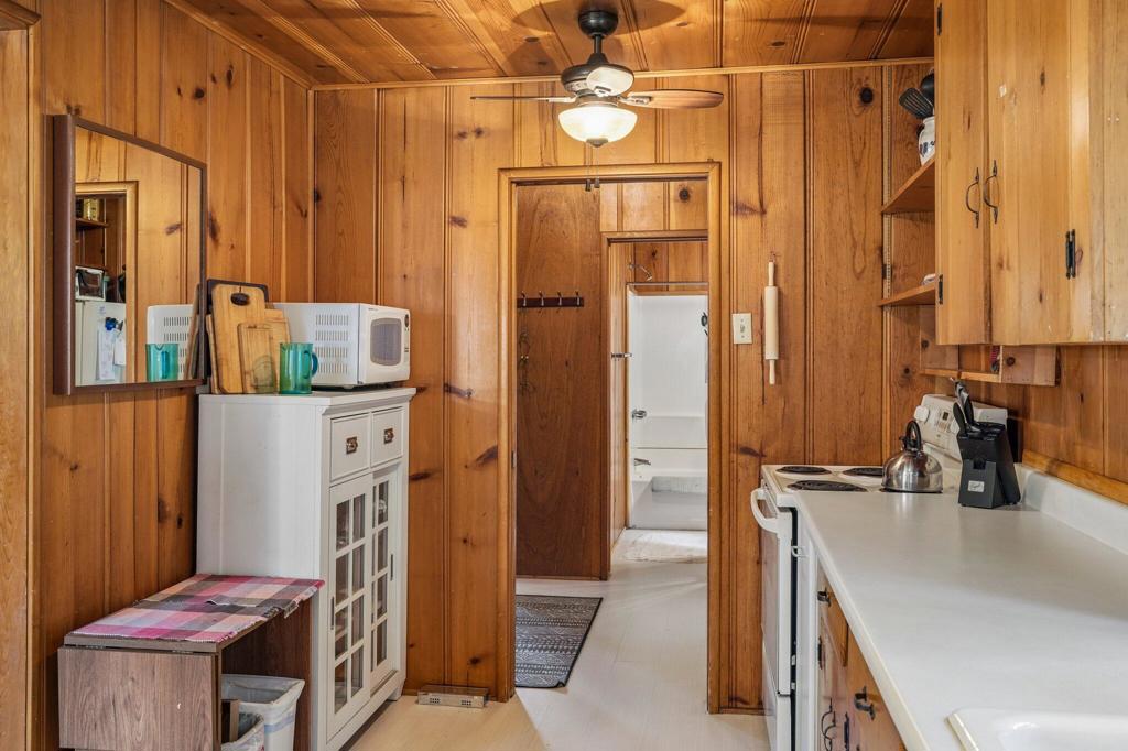 54506 Marian View Drive Property Photo 9