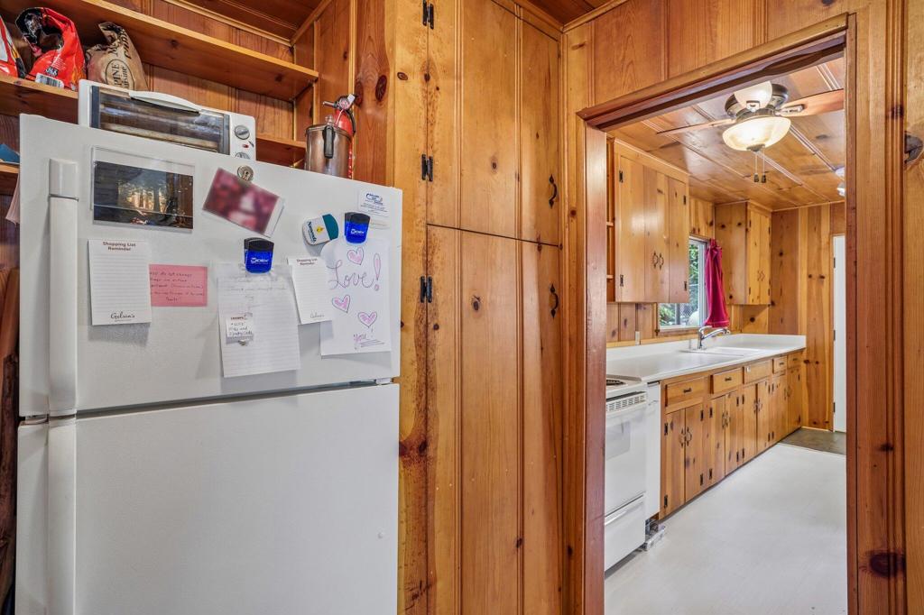 54506 Marian View Drive Property Photo 11
