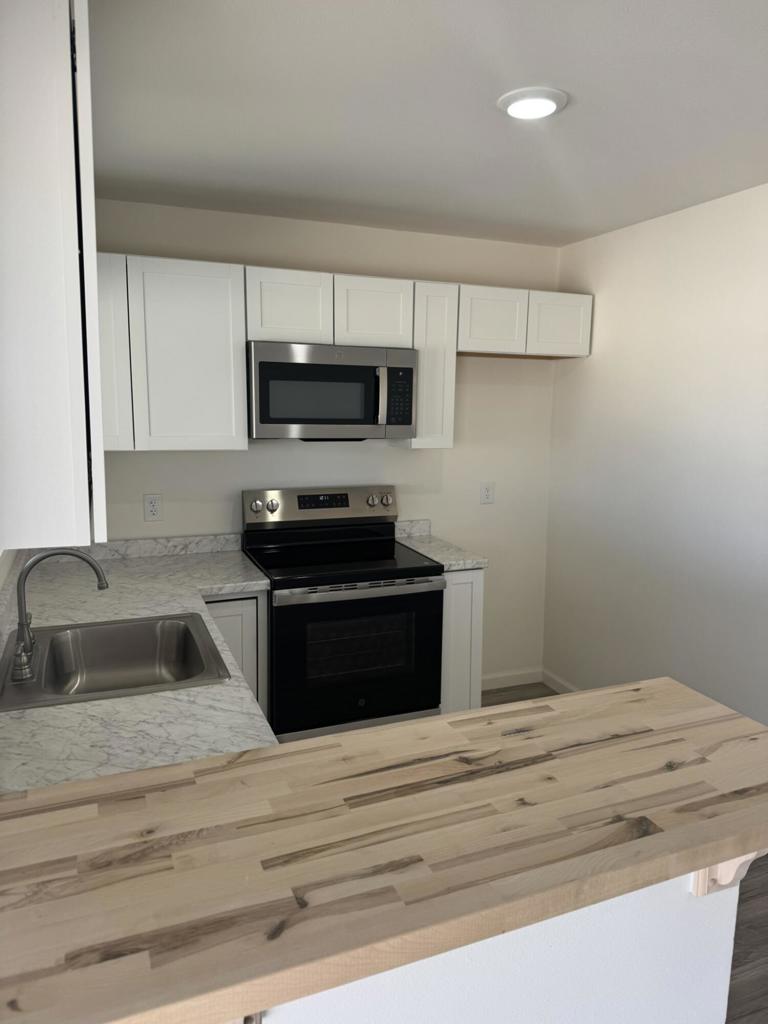 1170 Harvard Avenue Property Photo 4