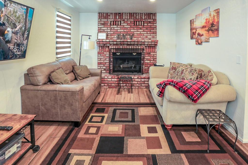 42638 Moonridge Road Property Photo 4