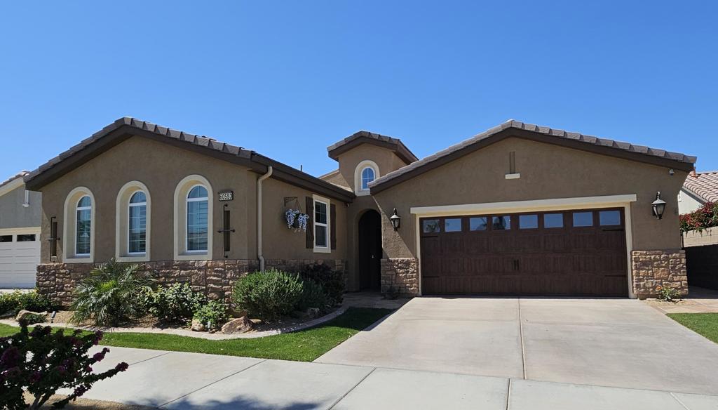 60553 Juniper Lane Property Photo 2