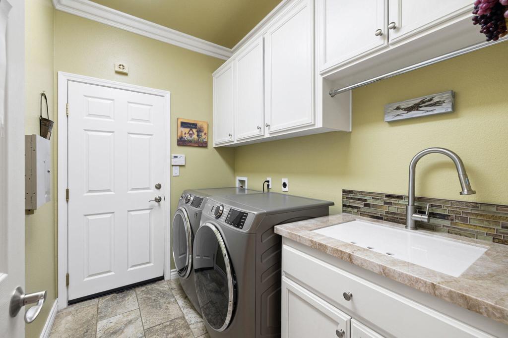 60553 Juniper Lane Property Photo 42