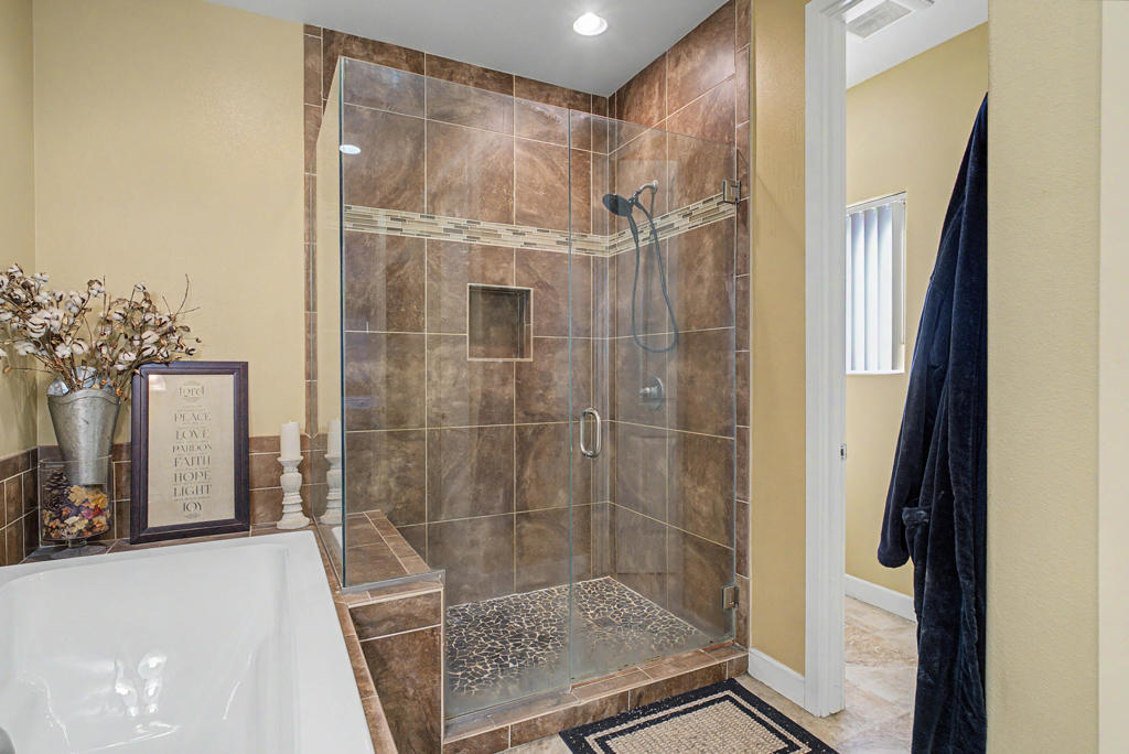 9371 Brookline Avenue Property Photo 24