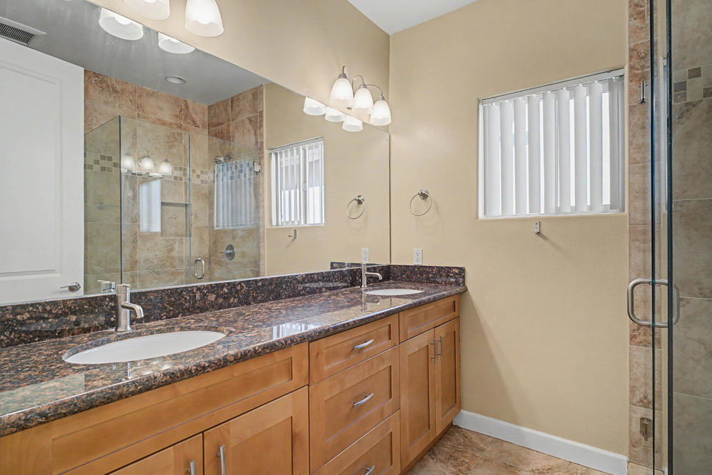9371 Brookline Avenue Property Photo 29