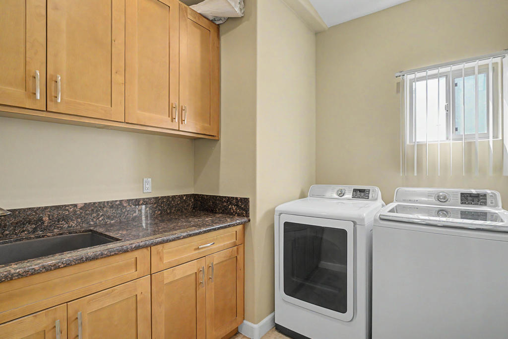 9371 Brookline Avenue Property Photo 33