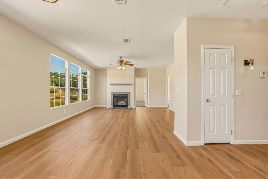 42974 Rolling Hills Drive Property Photo 11