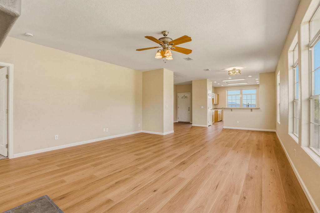 42974 Rolling Hills Drive Property Photo 13