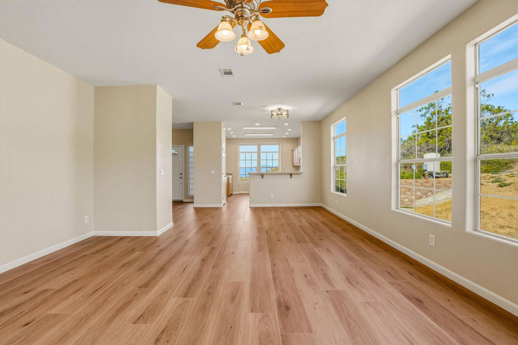 42974 Rolling Hills Drive Property Photo 14