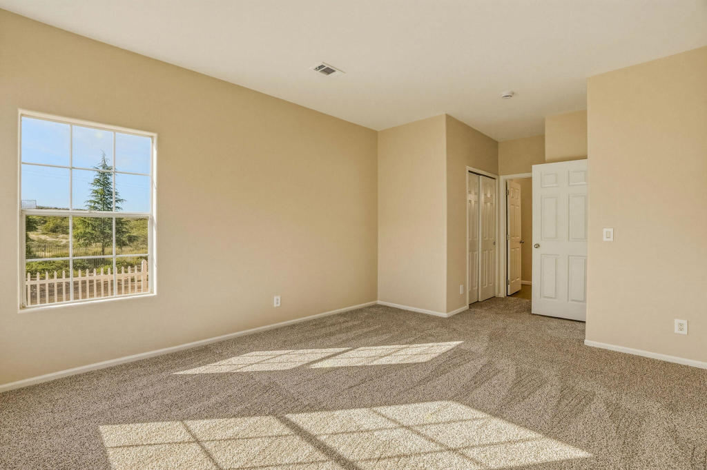 42974 Rolling Hills Drive Property Photo 18