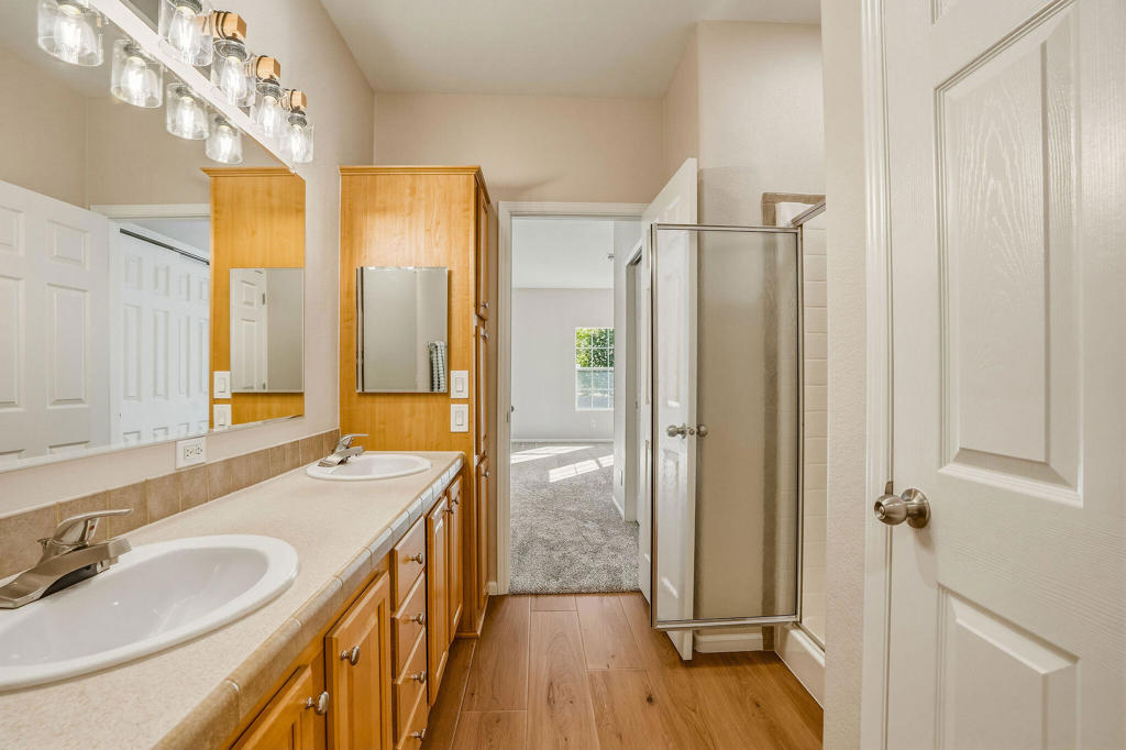 42974 Rolling Hills Drive Property Photo 25