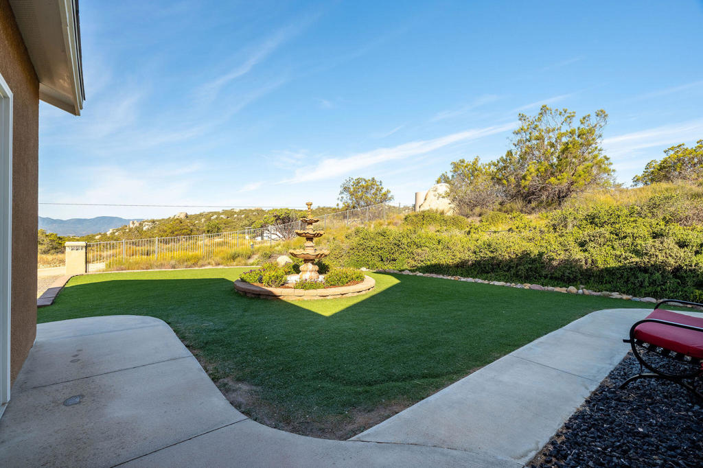 42974 Rolling Hills Drive Property Photo 33