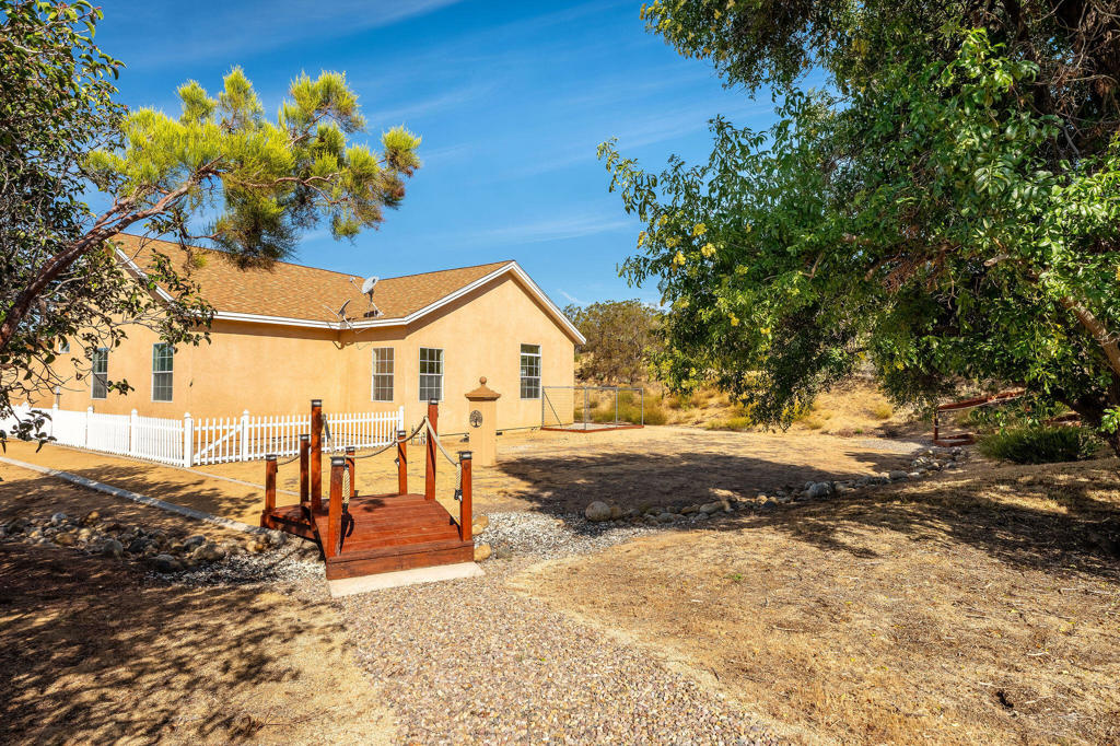 42974 Rolling Hills Drive Property Photo 41