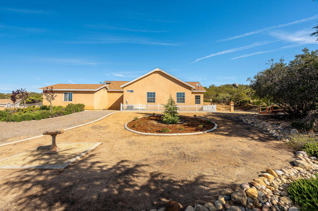 42974 Rolling Hills Drive Property Photo 43