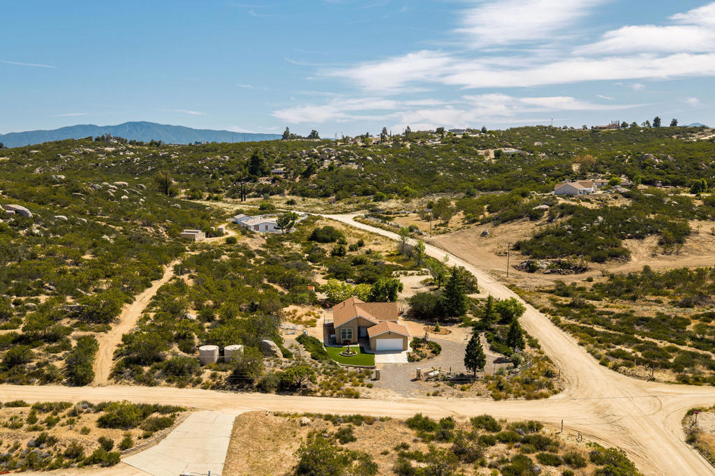 42974 Rolling Hills Drive Property Photo 52