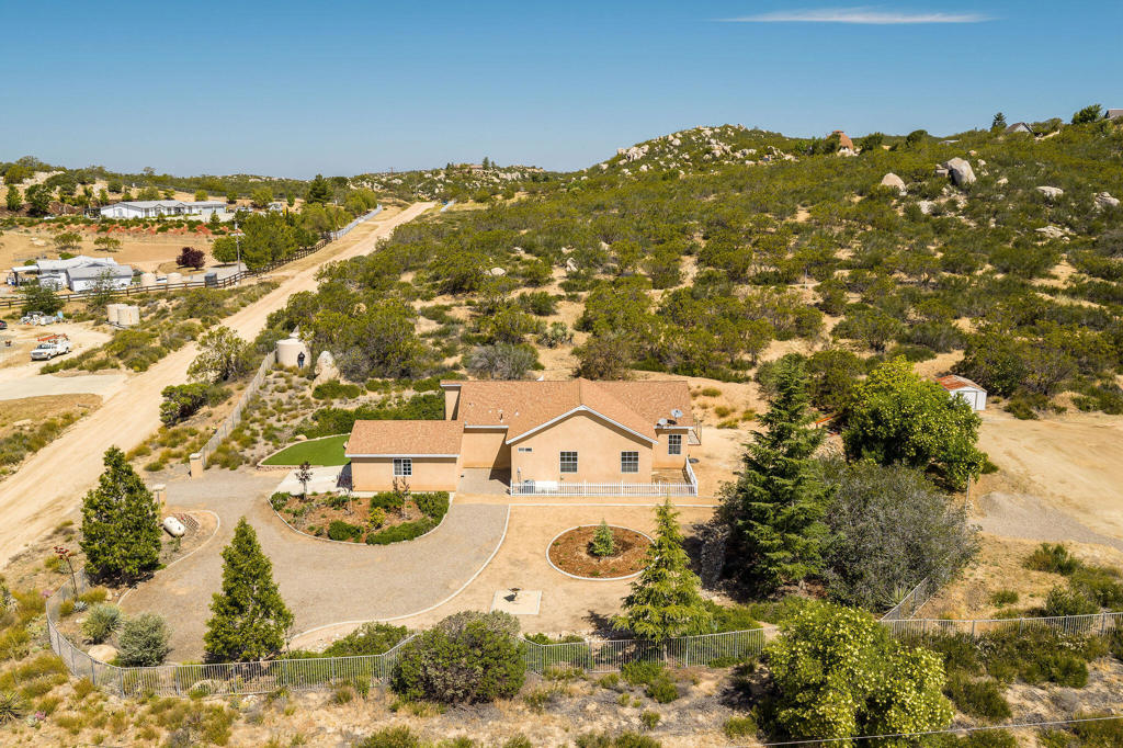 42974 Rolling Hills Drive Property Photo 55