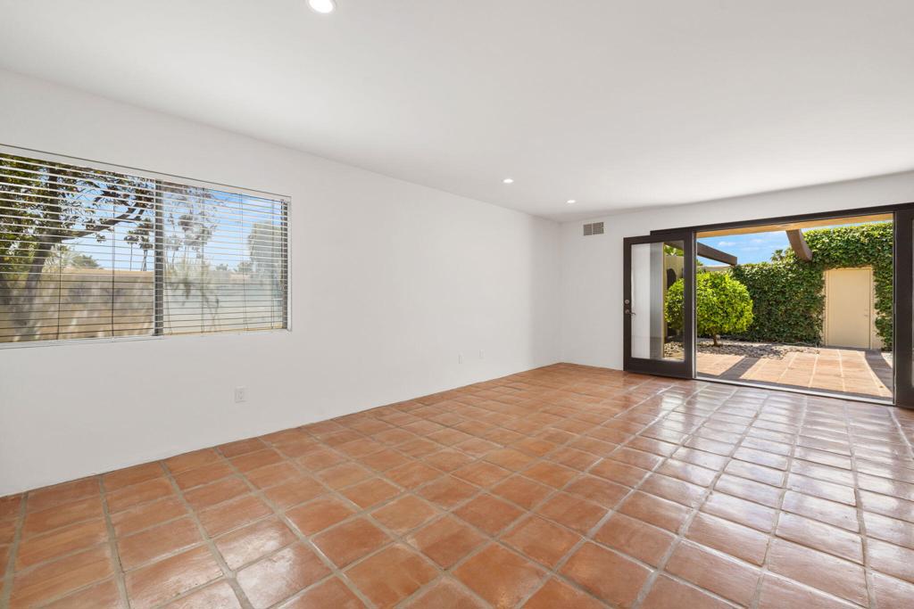 481 N Hermosa Drive Property Photo 16