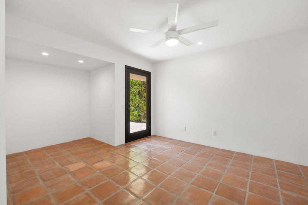 481 N Hermosa Drive Property Photo 22