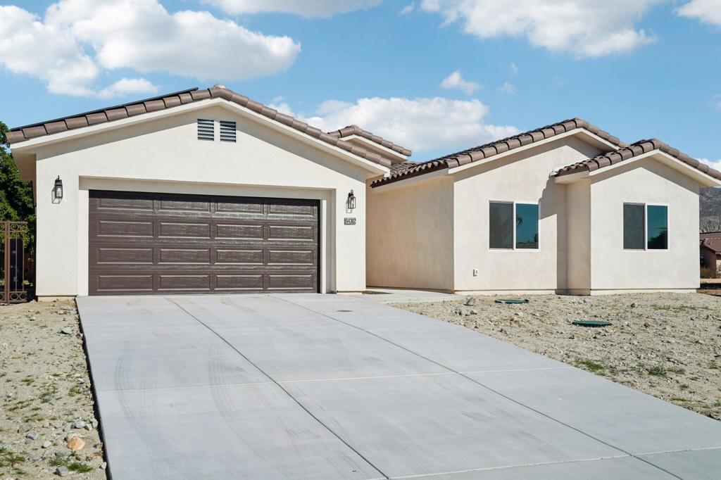 64382 Spyglass Avenue Property Photo 4