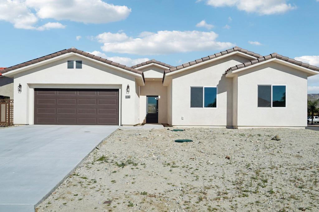 64382 Spyglass Avenue Property Photo 5