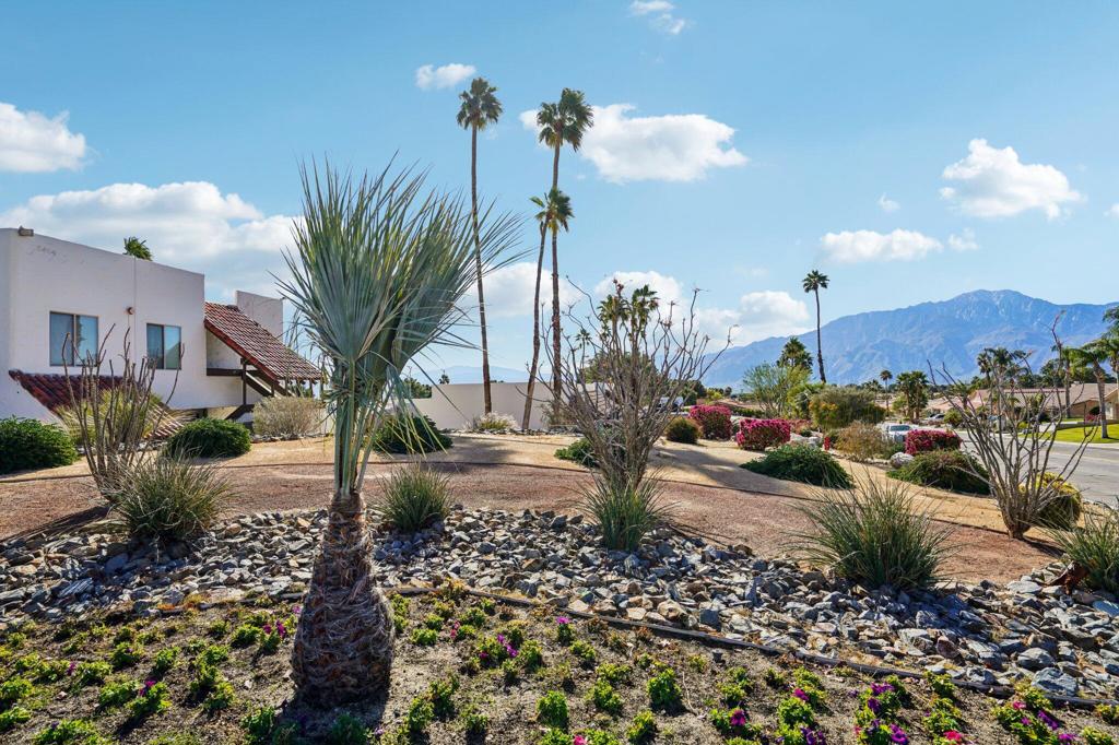 64382 Spyglass Avenue Property Photo 9
